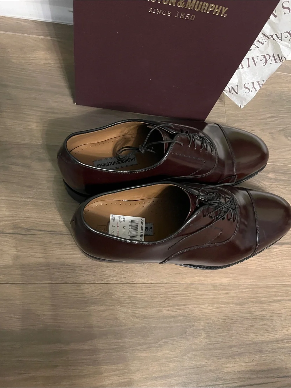 Johnston & Murphy Men’s Cap-Toe Oxfords in Dark Brown/Chestnut